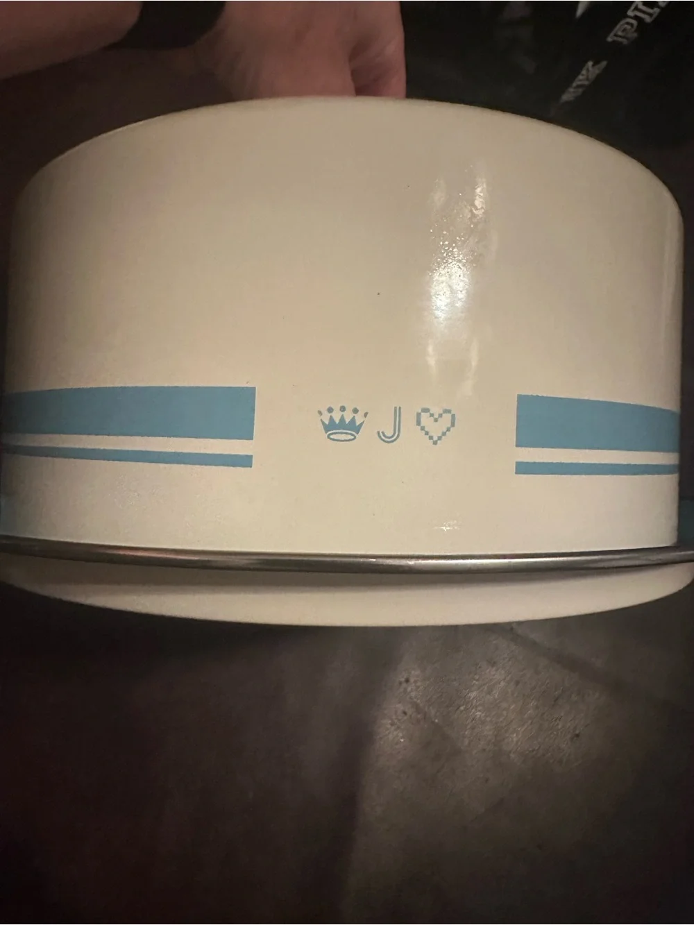 Jamie Oliver big old cake tin carrier